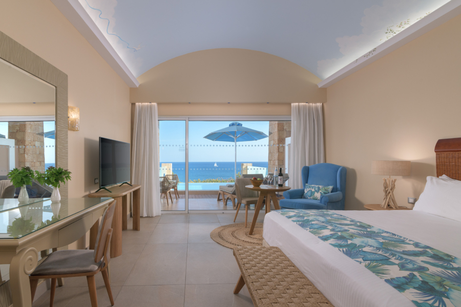 Deluxe Sea View Room with Personal Pool_Web_Res