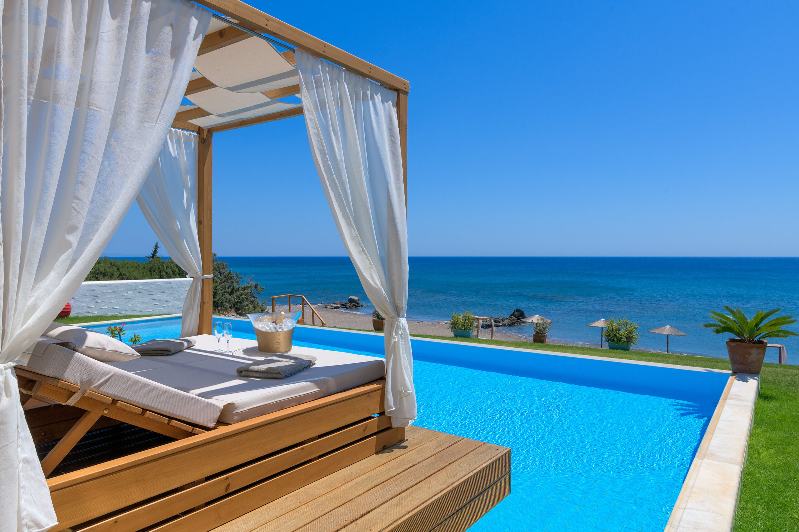 Presidential-Suite_Pool-Area-5_Low_Res