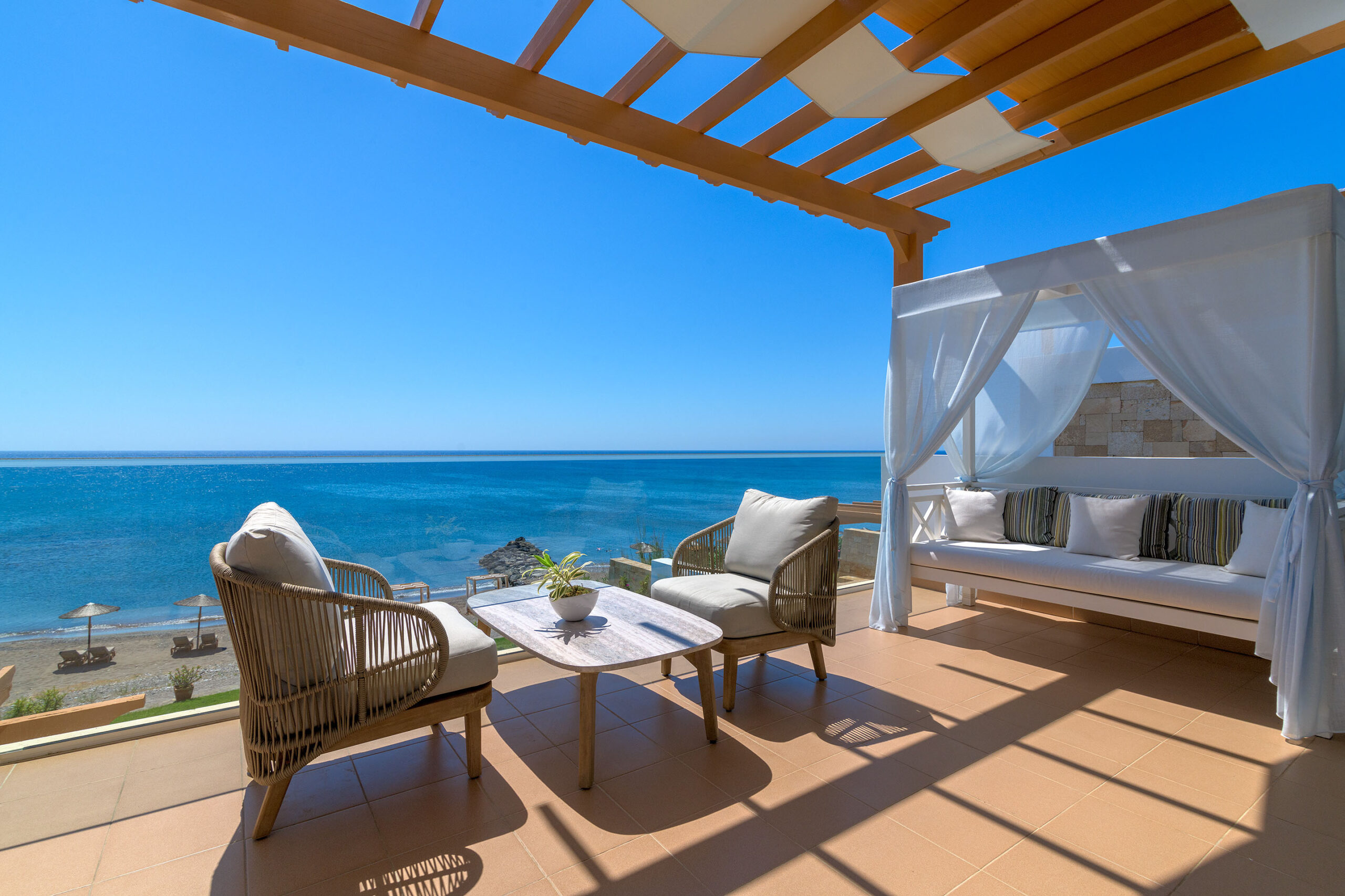 Presidential-Suite_Veranda-1_Low_Res