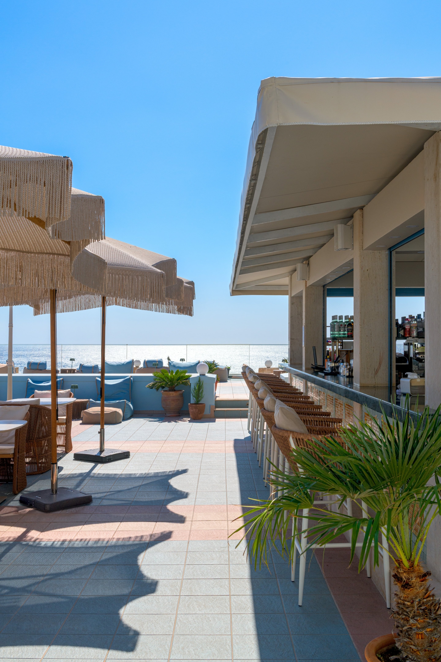 PoolBar-1a_Web_Res-min